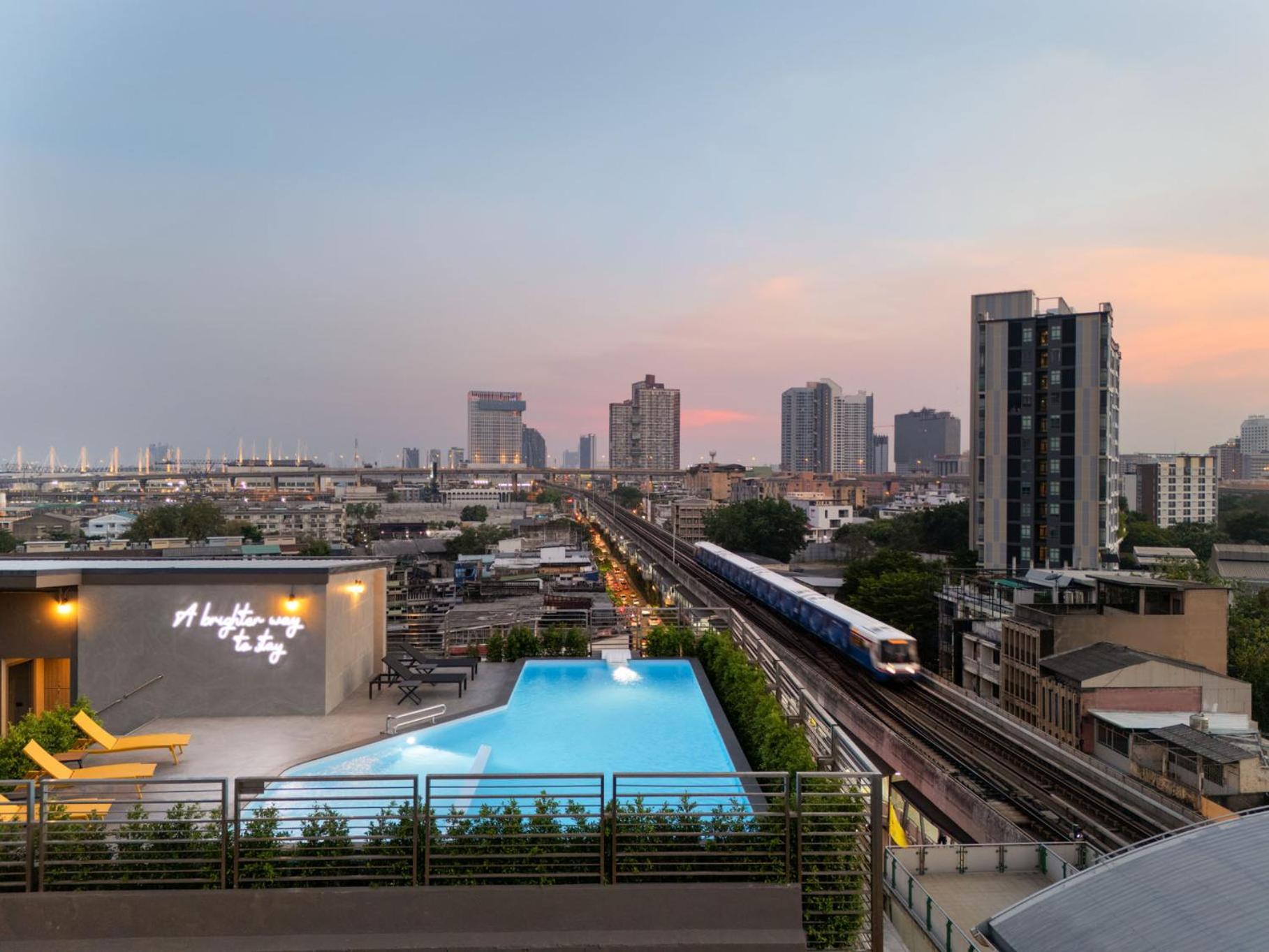 فندق Lumen Bangkok Udomsuk Station المظهر الخارجي الصورة